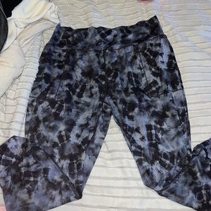 Athleta Salutation Printed Jogger